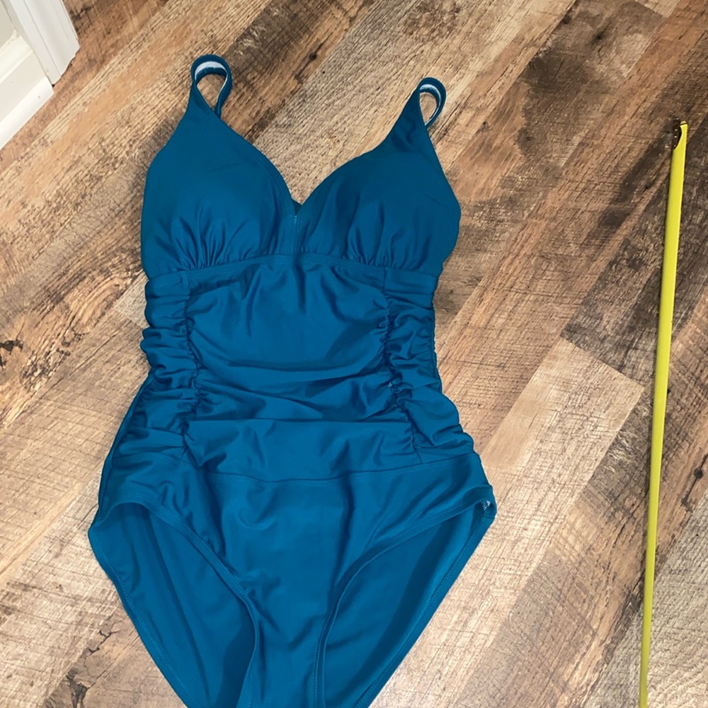Size large one piece swimsuit